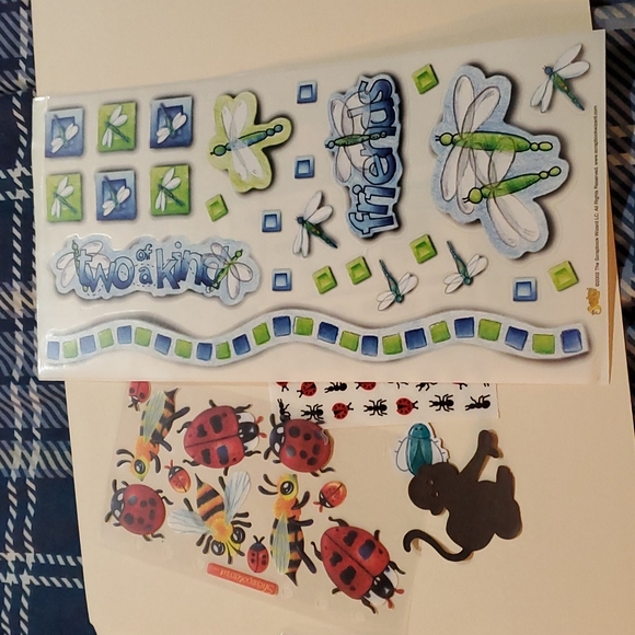 💥Sticker Bundle Lot Bugs Bees Butterflys Dinosaurs Stickers New - Picture 4 of 8